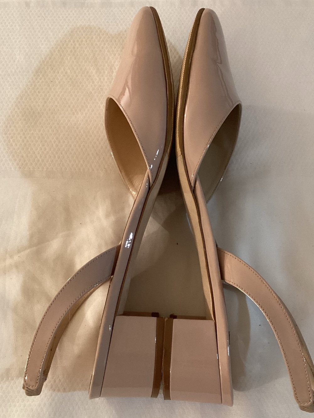 Manolo Blahnik
30mm Aspro Patent Leather Slingback Pumps - Picture 7 of 13